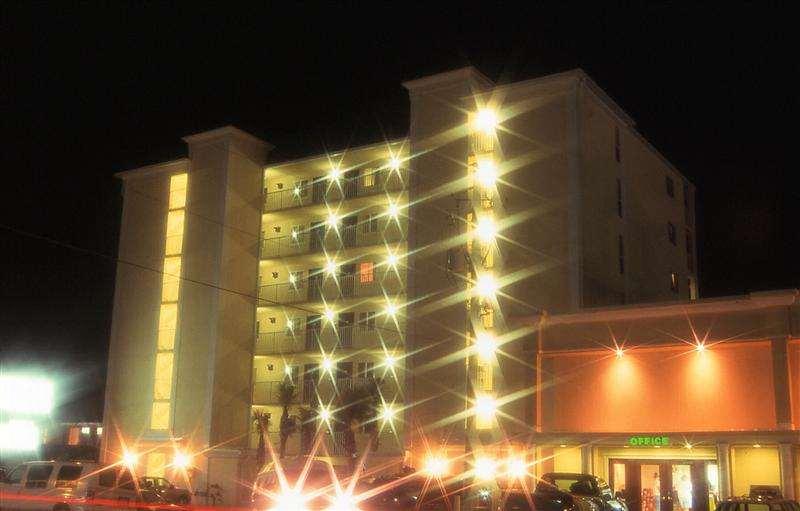 Flamingo & Tower Motel 3*