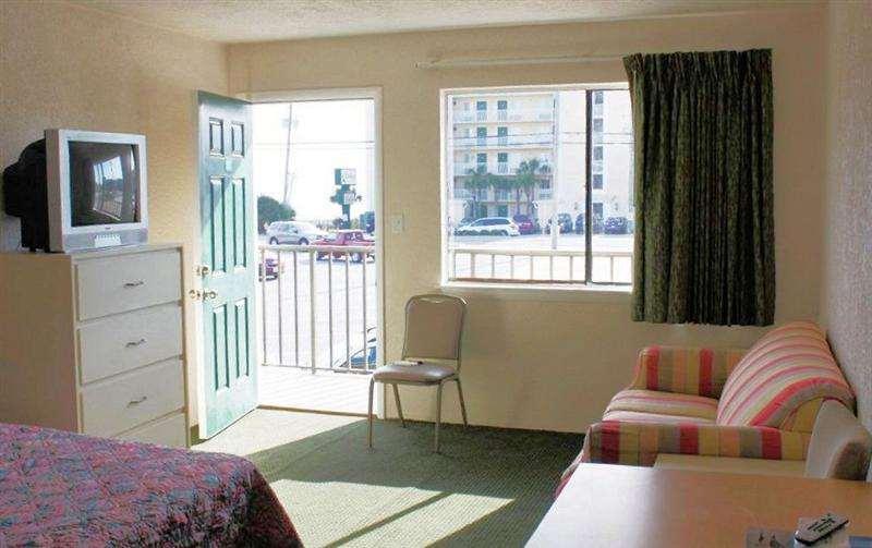 Flamingo & Tower Motel